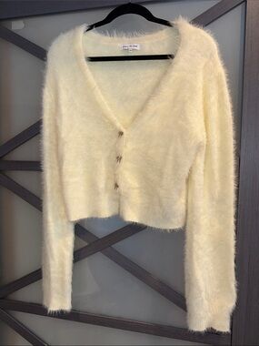 Jacqui E Cream Fuzzy V-Neck Cropped Button Cardigan